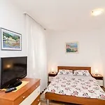 Baltazar With Sea View&jacuzzi Dubrovnik