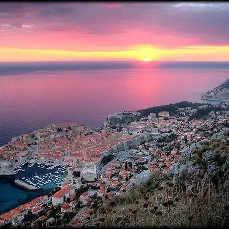 Baltazar With Sea View&jacuzzi Dubrovnik