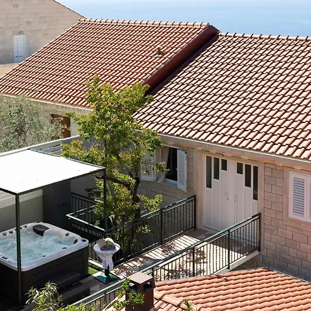 Baltazar With Sea View&jacuzzi Apartment Dubrovnik