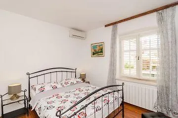 Apartman Baltazar With Sea View&jacuzzi