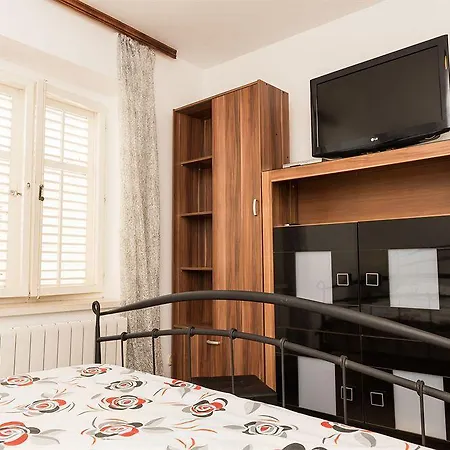 Baltazar With Sea View&jacuzzi Apartman