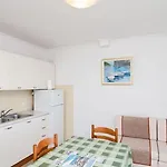Apartman Baltazar With Sea View&jacuzzi