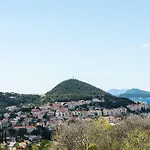 Baltazar With Sea View&jacuzzi Apartman *