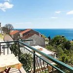 Baltazar With Sea View&jacuzzi Apartman