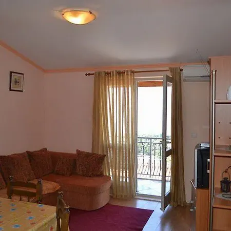 Baltazar With Sea View&jacuzzi דירה דוברובניק