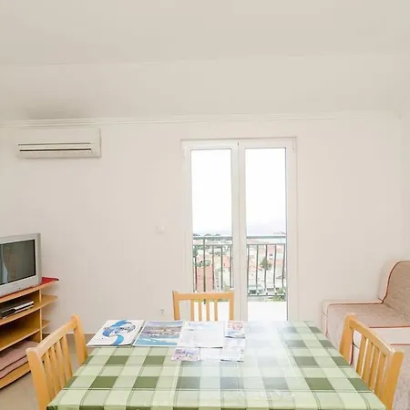 דירה Baltazar With Sea View&jacuzzi *