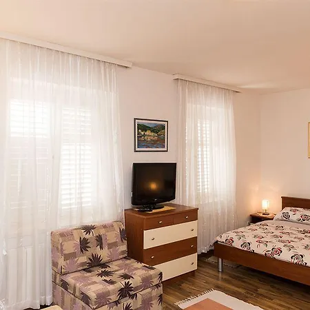 Baltazar With Sea View&jacuzzi * Dubrovník