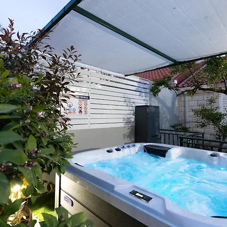 Baltazar With Sea View&jacuzzi *
