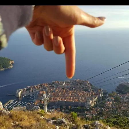 Baltazar With Sea View&jacuzzi דוברובניק