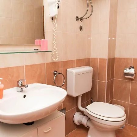 아파트 Baltazar With Sea View&jacuzzi *