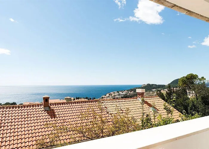 Baltazar With Sea View&jacuzzi 아파트
