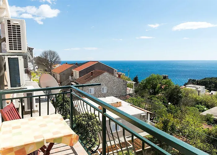 Baltazar With Sea View&jacuzzi 아파트