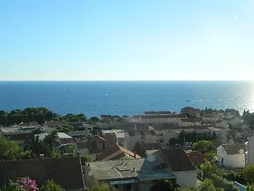 아파트 Baltazar With Sea View&jacuzzi *